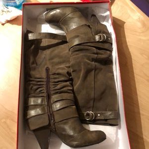 Used Fergalicious suede taupe boots